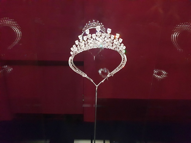 tiara Grace Kelly Van Cleef & Arpels